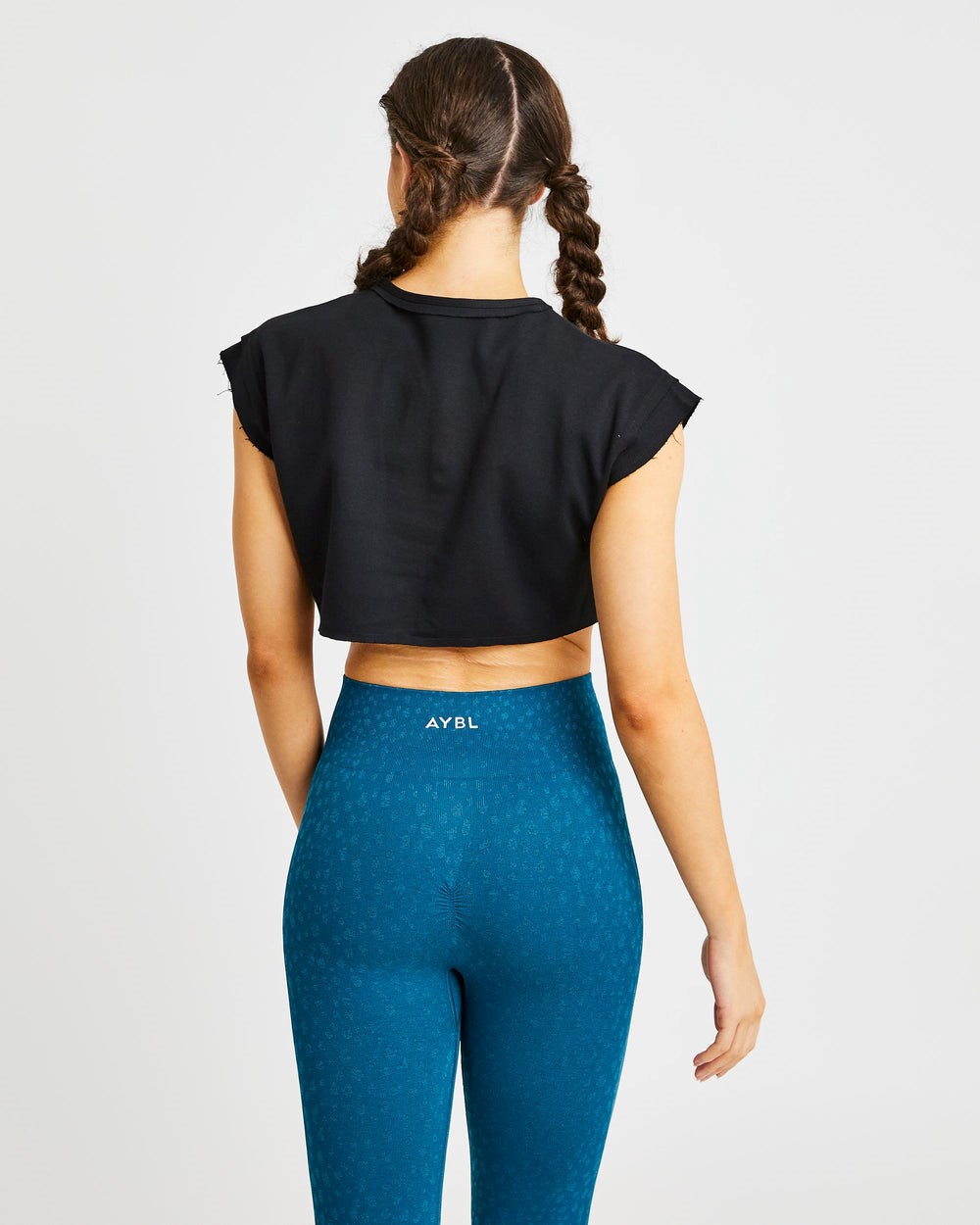 AYBL Entrenamiento Crop Top Negras | DZKME8920