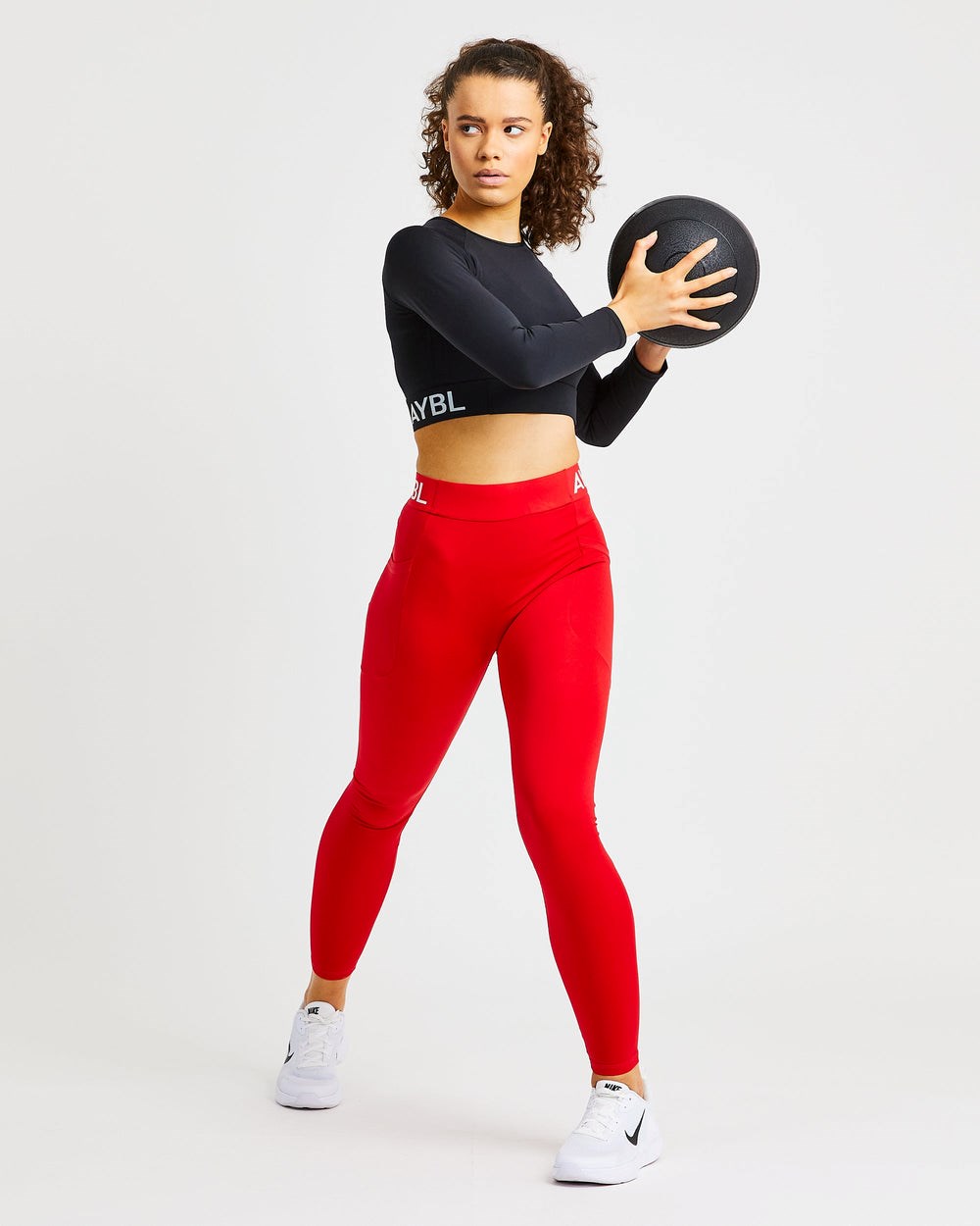 AYBL Entrenamiento Long Sleeve Crop Top Negras | AKEUF1847