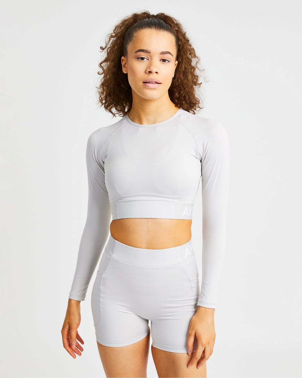 AYBL Entrenamiento Long Sleeve Crop Top Beige | FRWKQ4158