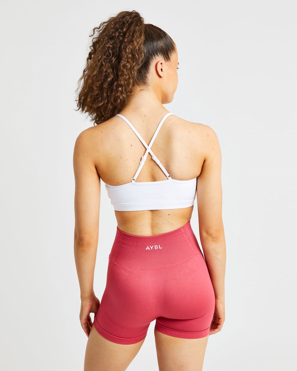 AYBL Essential V Neck Sports Bra Blancas | YEJRA6329