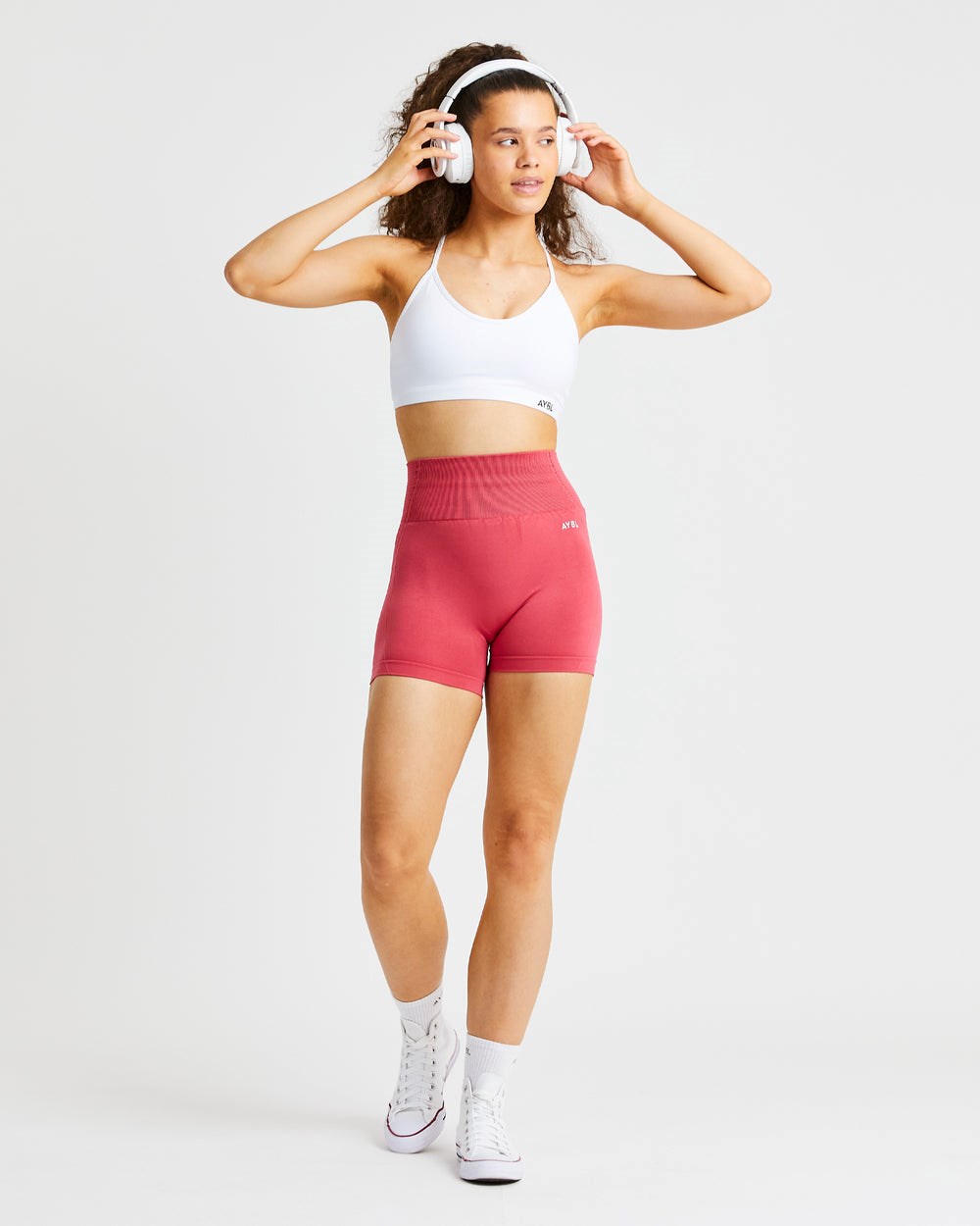 AYBL Essential V Neck Sports Bra Blancas | YEJRA6329