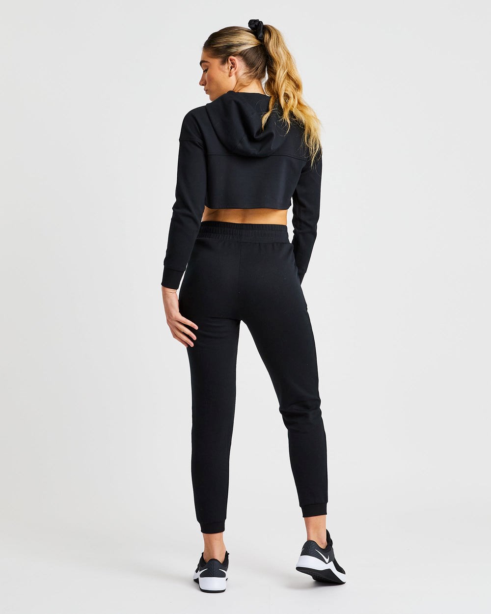 AYBL Everyday Cutout Crop Hoodie Negras | IYNVA0825