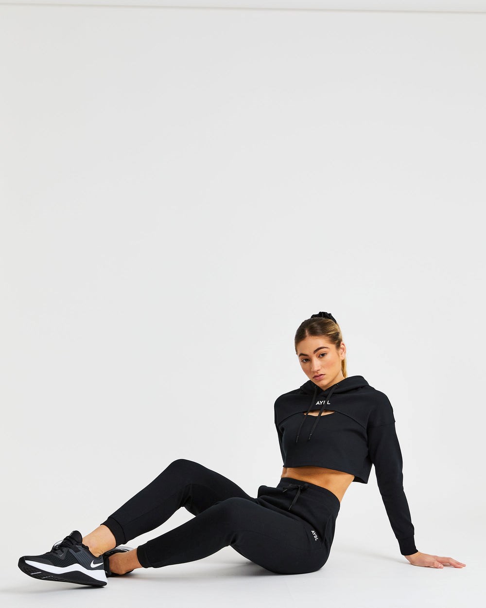 AYBL Everyday Joggers Negras | LFTEG5013