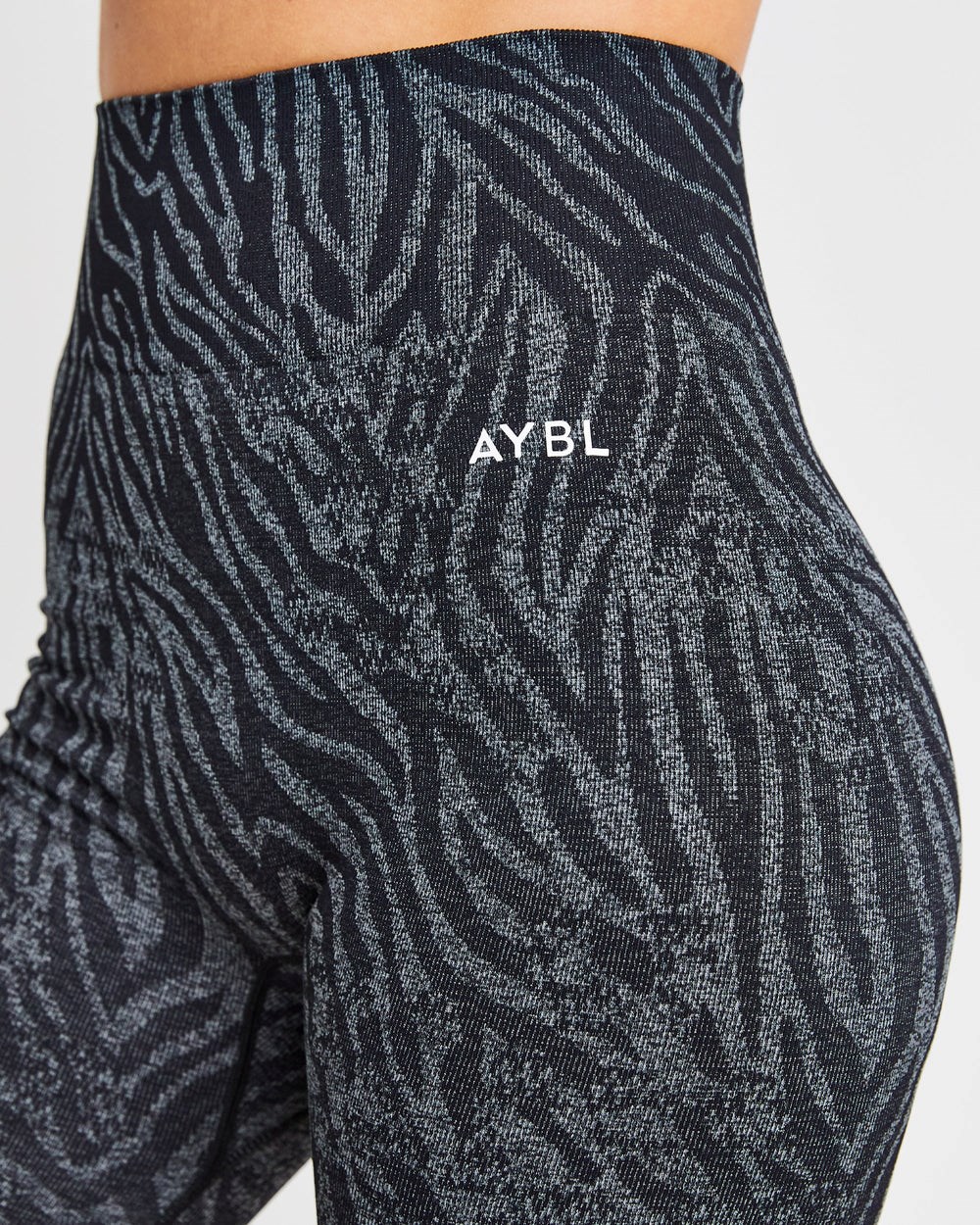 AYBL Evolve Animal Seamless Shorts Negras | GEFZQ8451