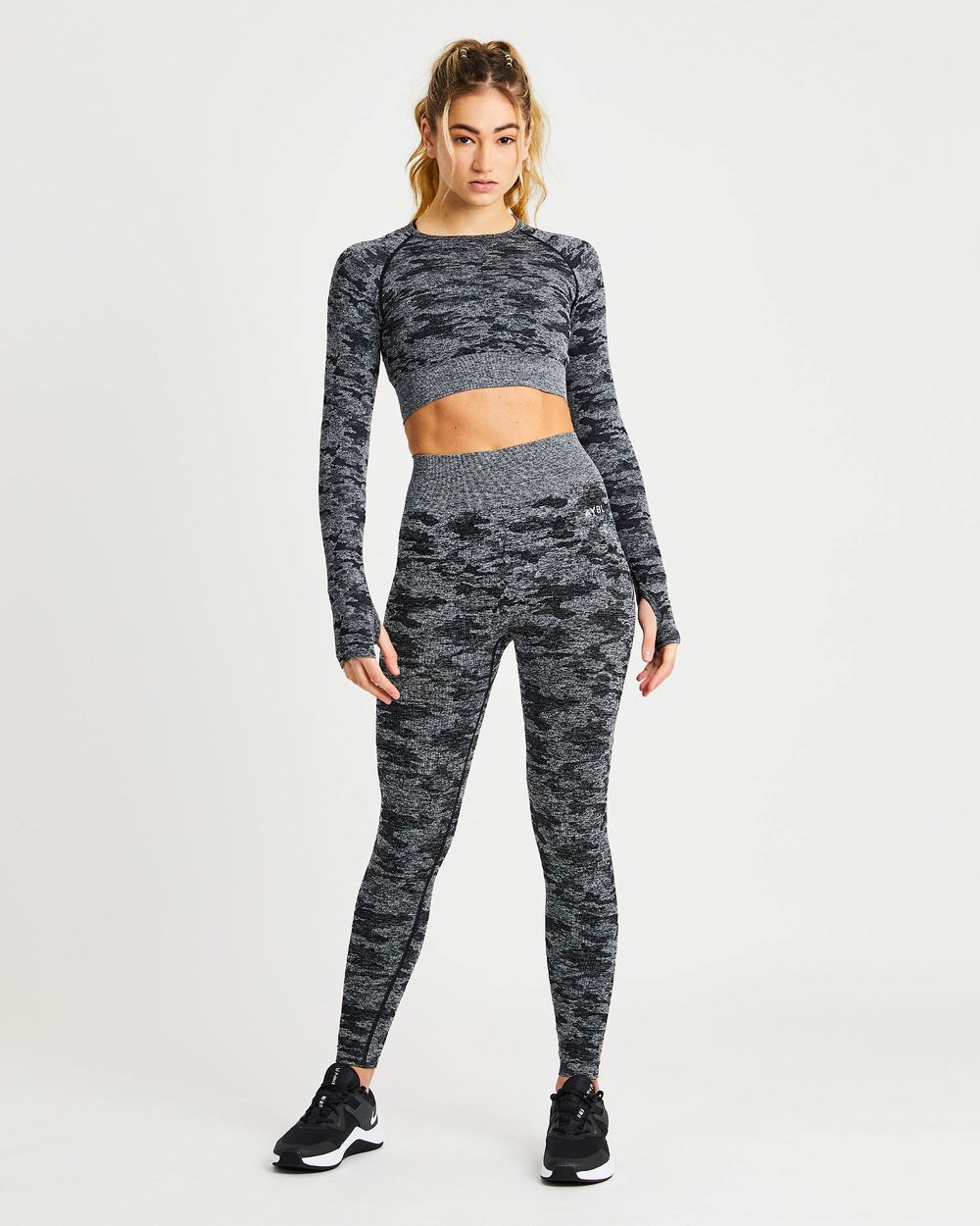 AYBL Evolve Camo Seamless Long Sleeve Crop Top Negras | NHDGF0751