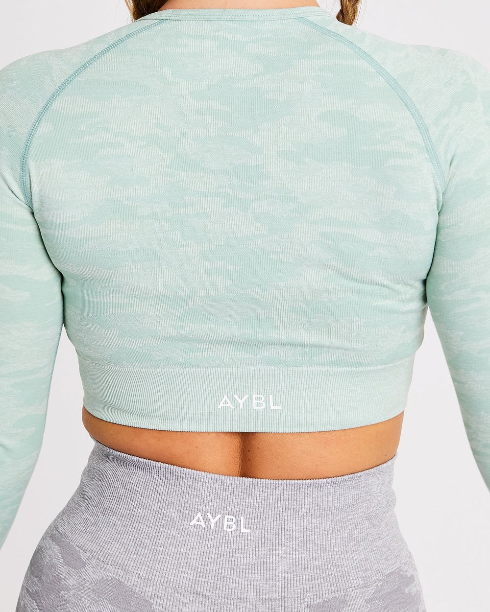 AYBL Evolve Camo Seamless Long Sleeve Crop Top Verde | UPMCX5748