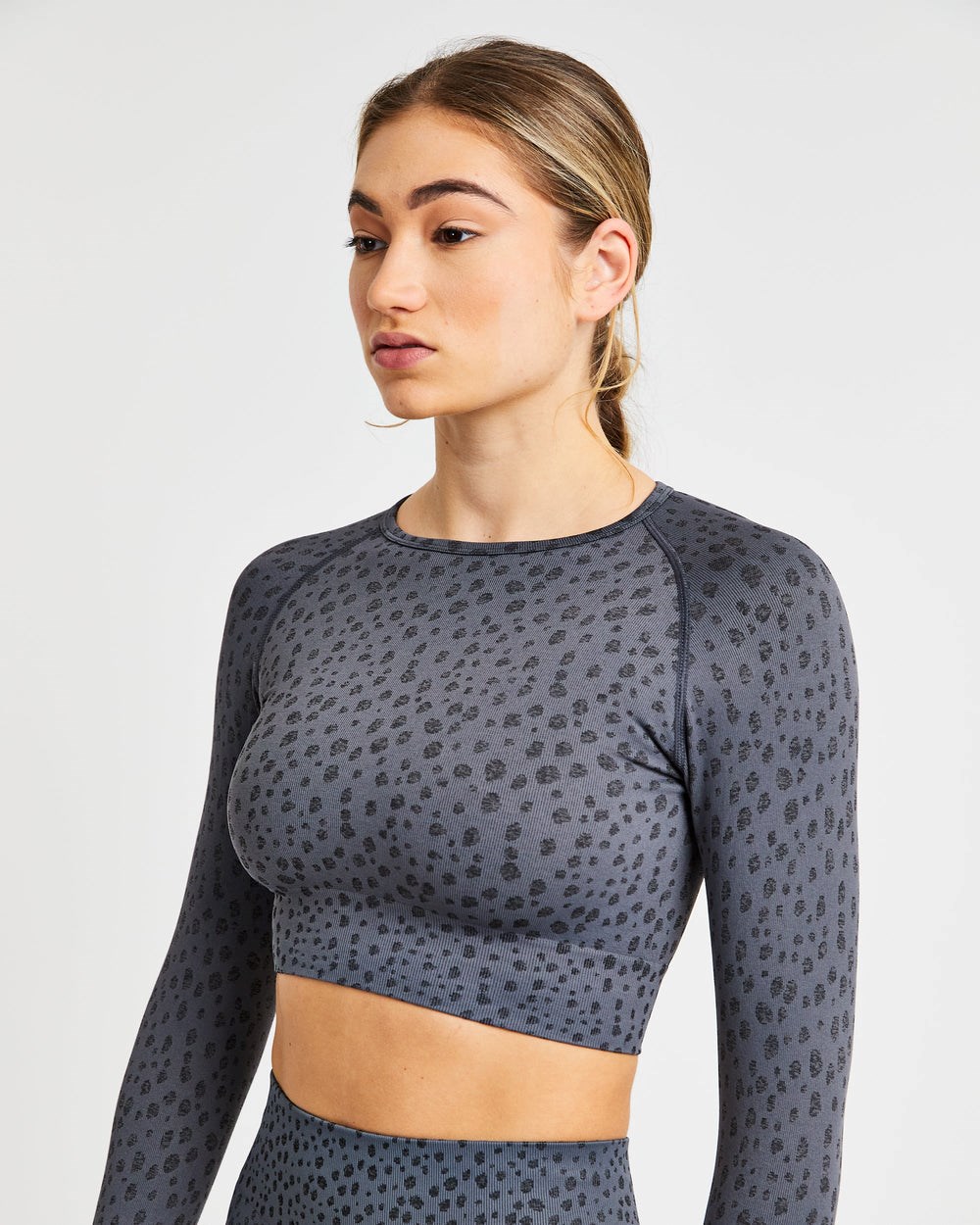 AYBL Evolve Speckle Seamless Long Sleeve Crop Top Charcoal | HIFPS4928