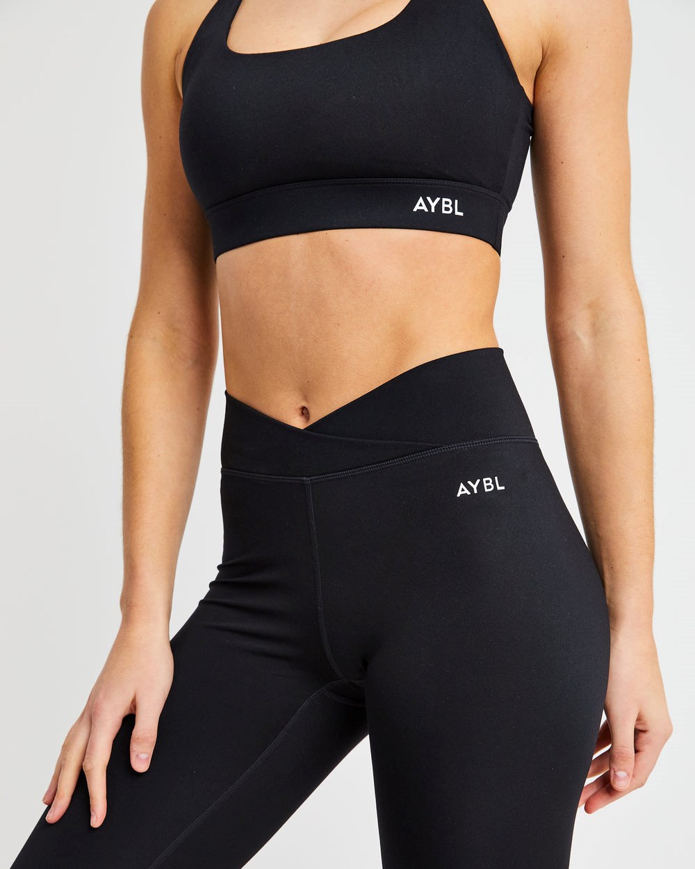 AYBL Flow Sports Bra Negras | DSXTA6420