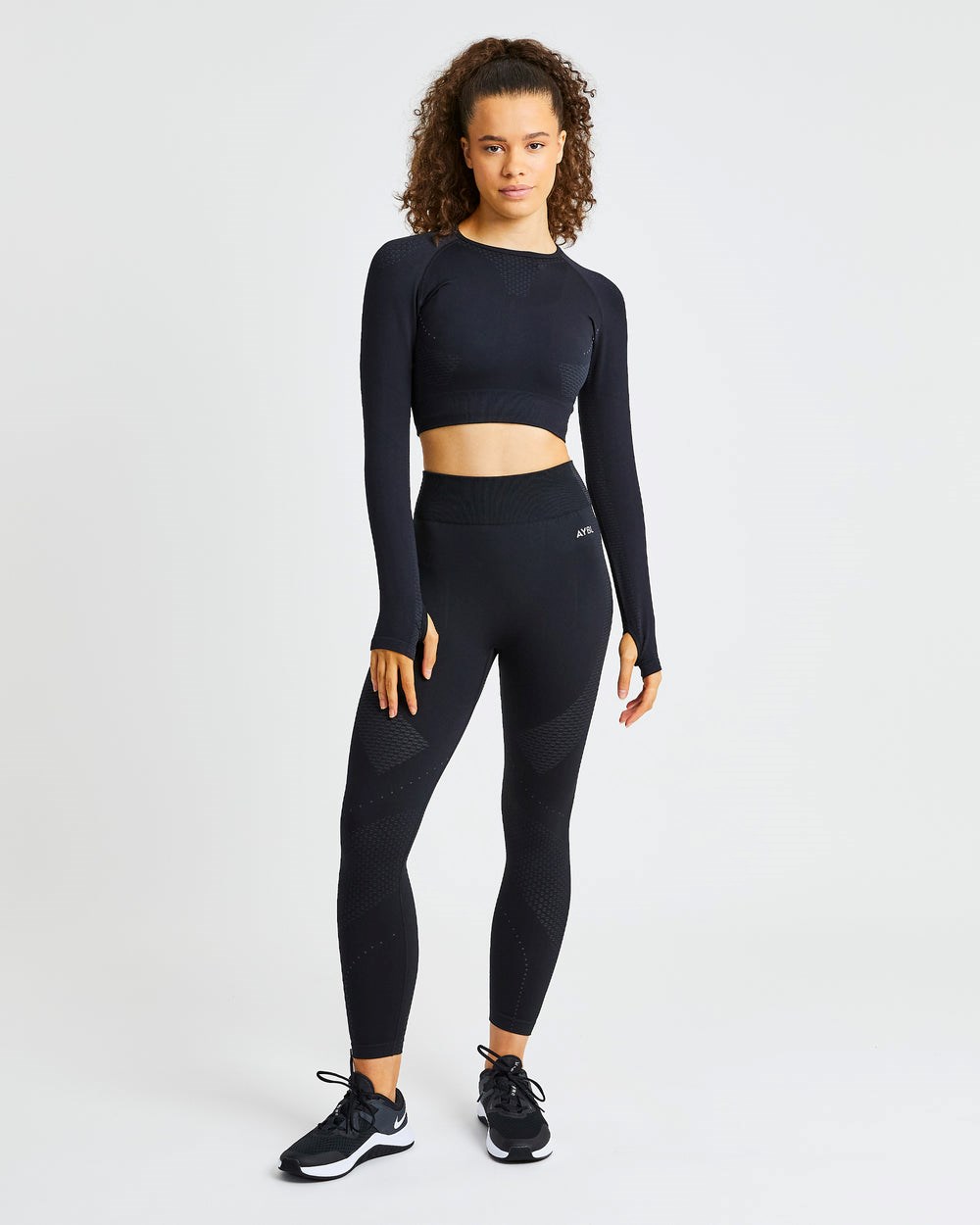 AYBL Ignite Seamless Long Sleeve Crop Top Negras | ATURC7516