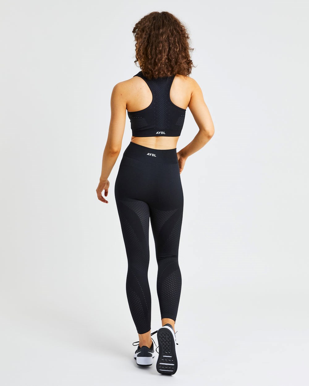 AYBL Ignite Seamless Sports Bra Negras | HJYPT5096