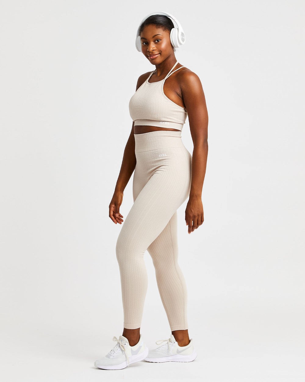 AYBL Luxe Seamless Crop Tank Top Sand | LEOSA6450