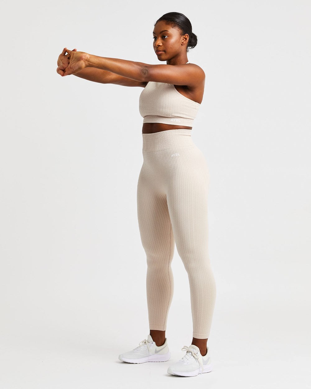 AYBL Luxe Seamless Crop Tank Top Sand | LEOSA6450