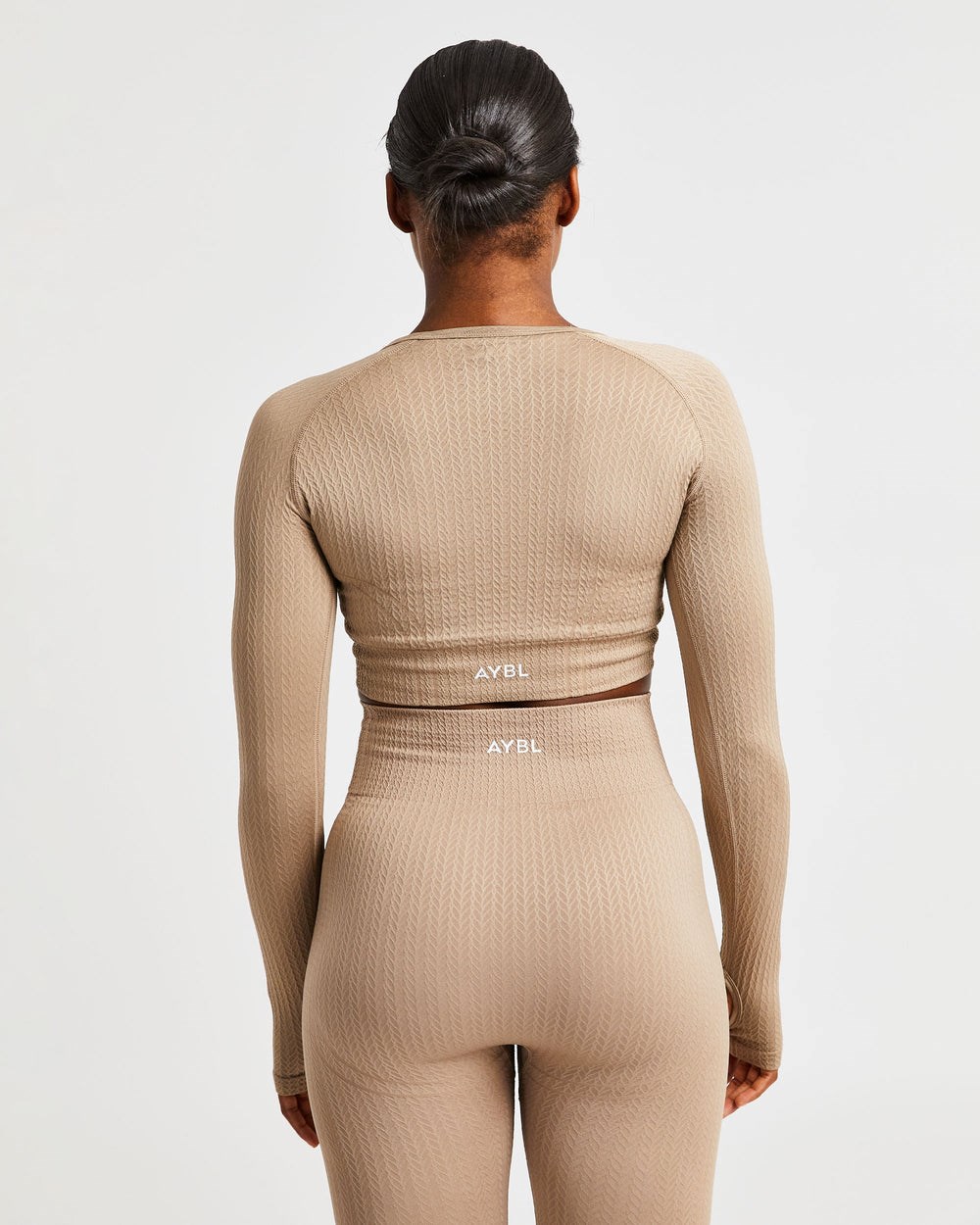 AYBL Luxe Seamless Long Sleeve Crop Top Mocha | CPYJO4376