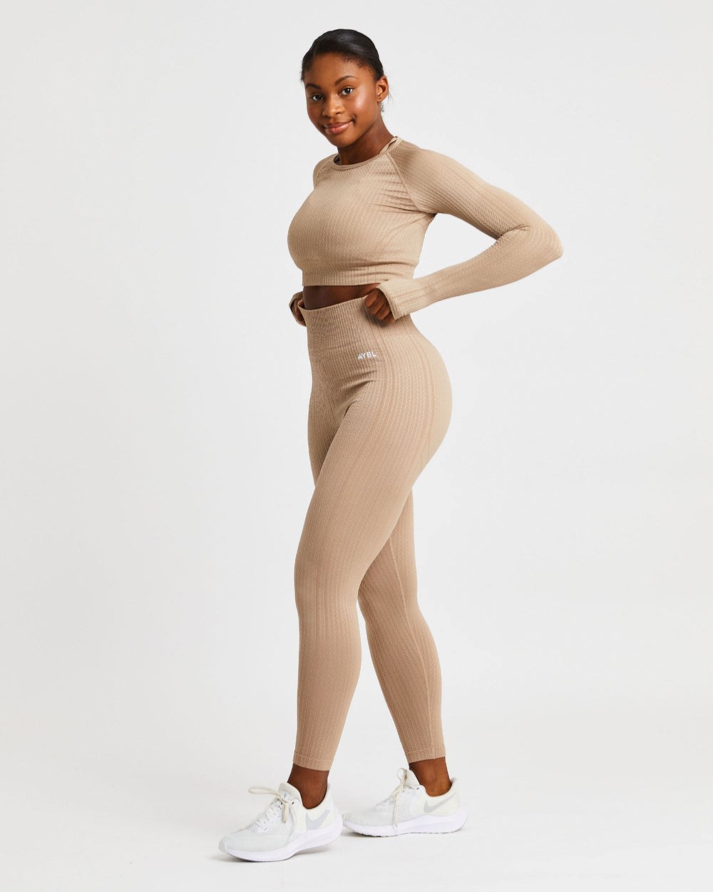 AYBL Luxe Seamless Long Sleeve Crop Top Mocha | CPYJO4376