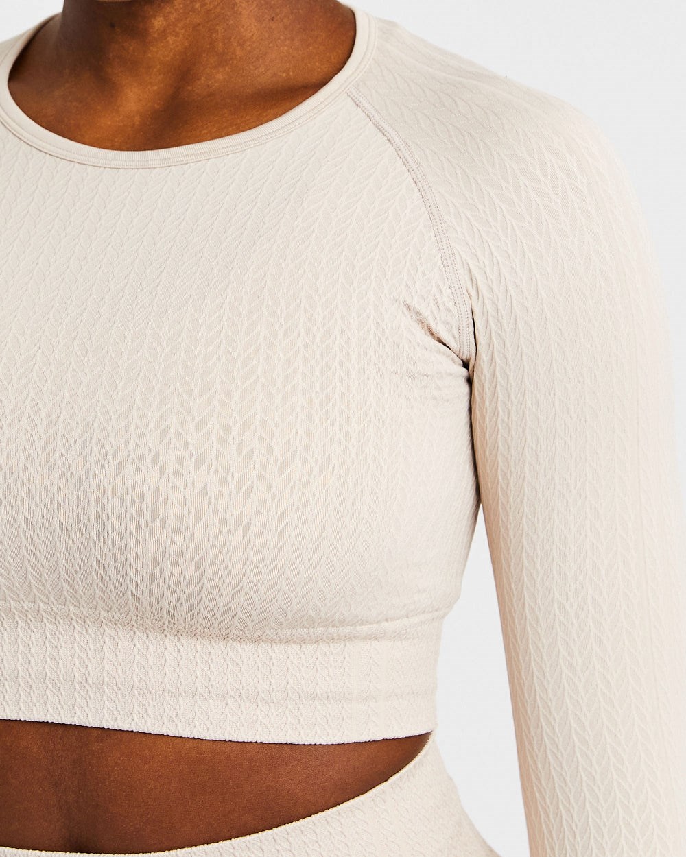 AYBL Luxe Seamless Long Sleeve Crop Top Sand | PELGV4621