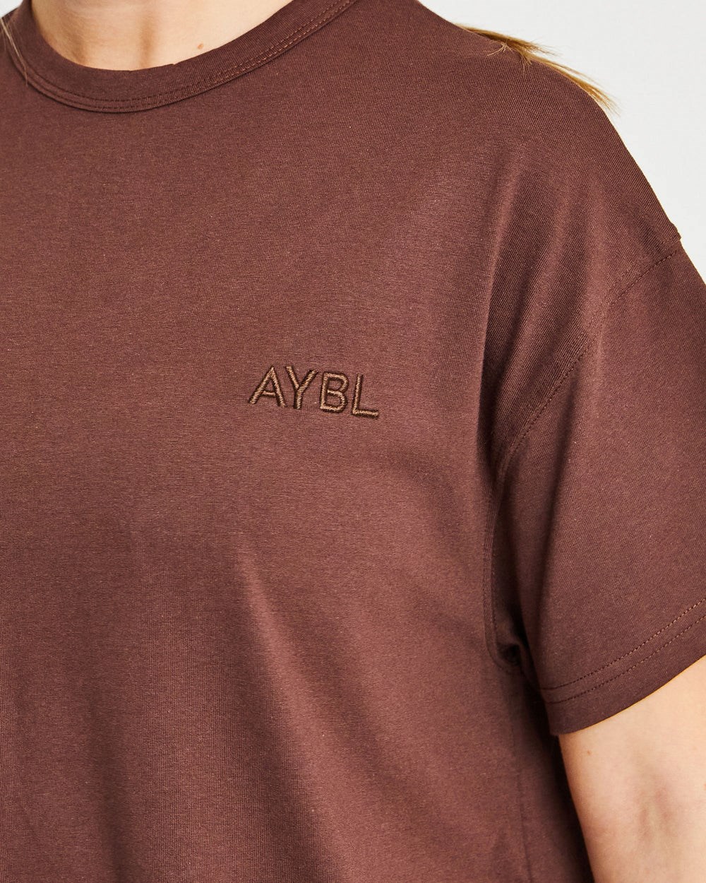 AYBL Luxe T Shirt Marrones | LMPCY3615