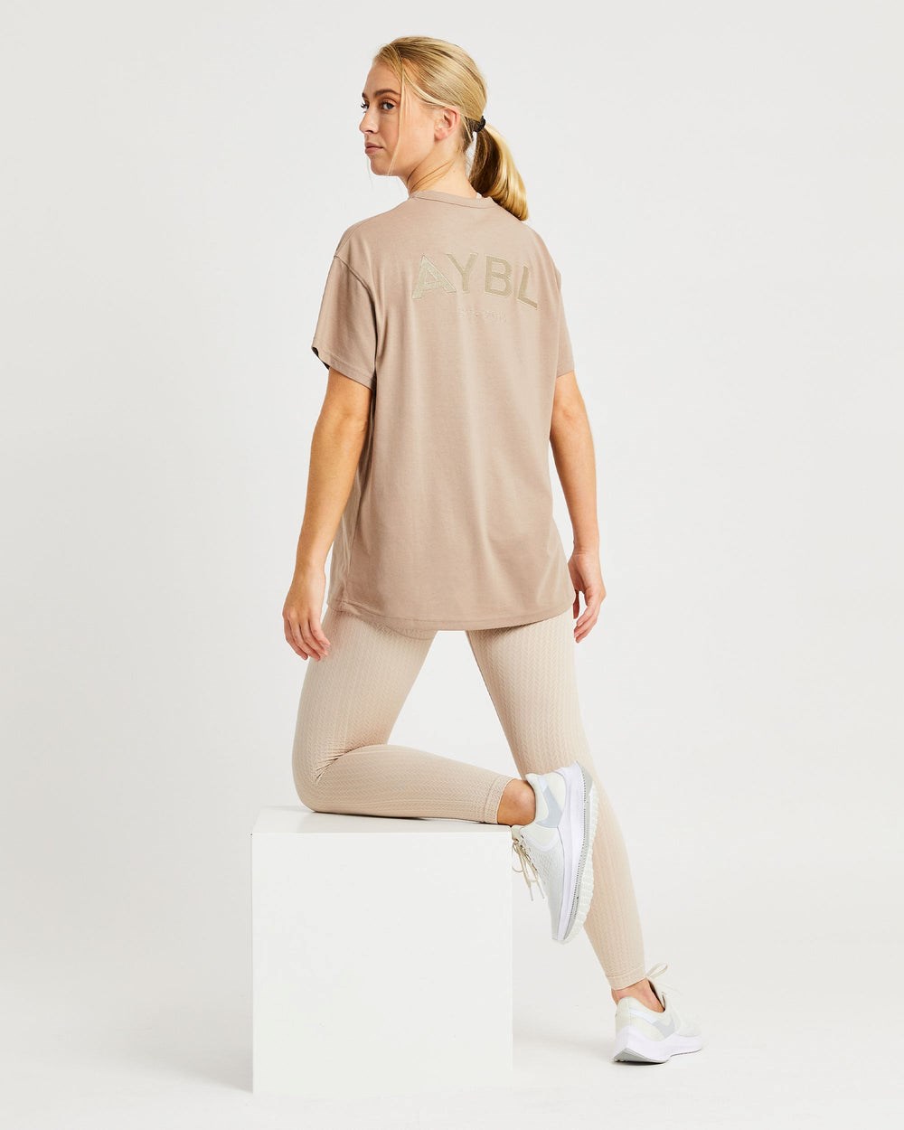 AYBL Luxe T Shirt Mocha | XRFUK3912