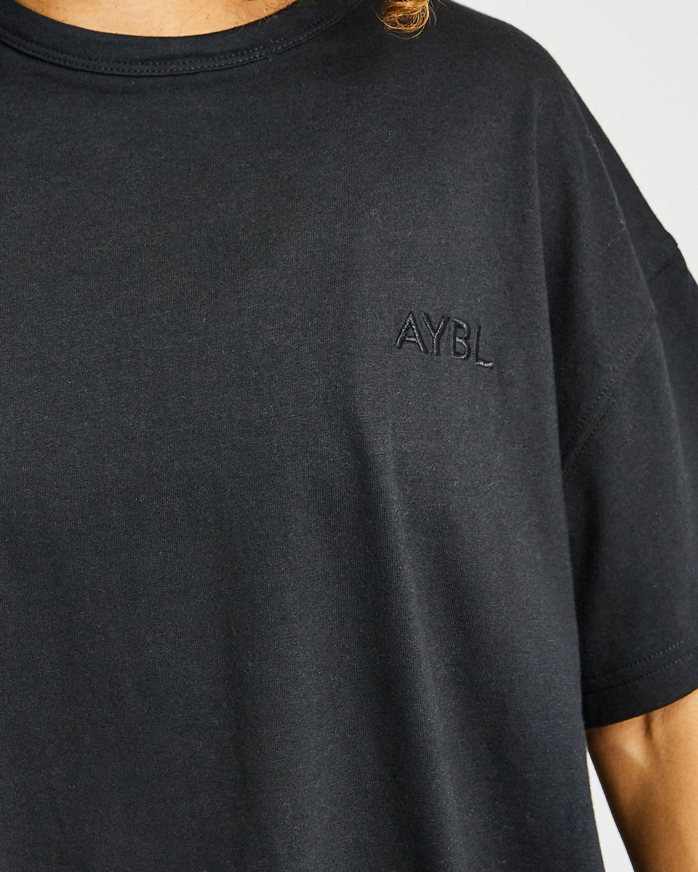 AYBL Luxe T Shirt Negras | SZPFO8012