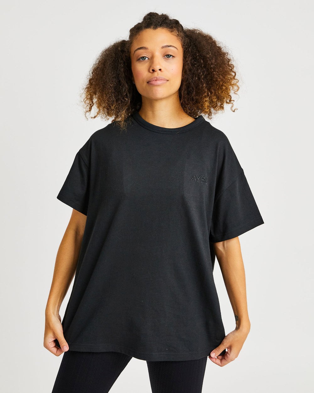 AYBL Luxe T Shirt Negras | SZPFO8012