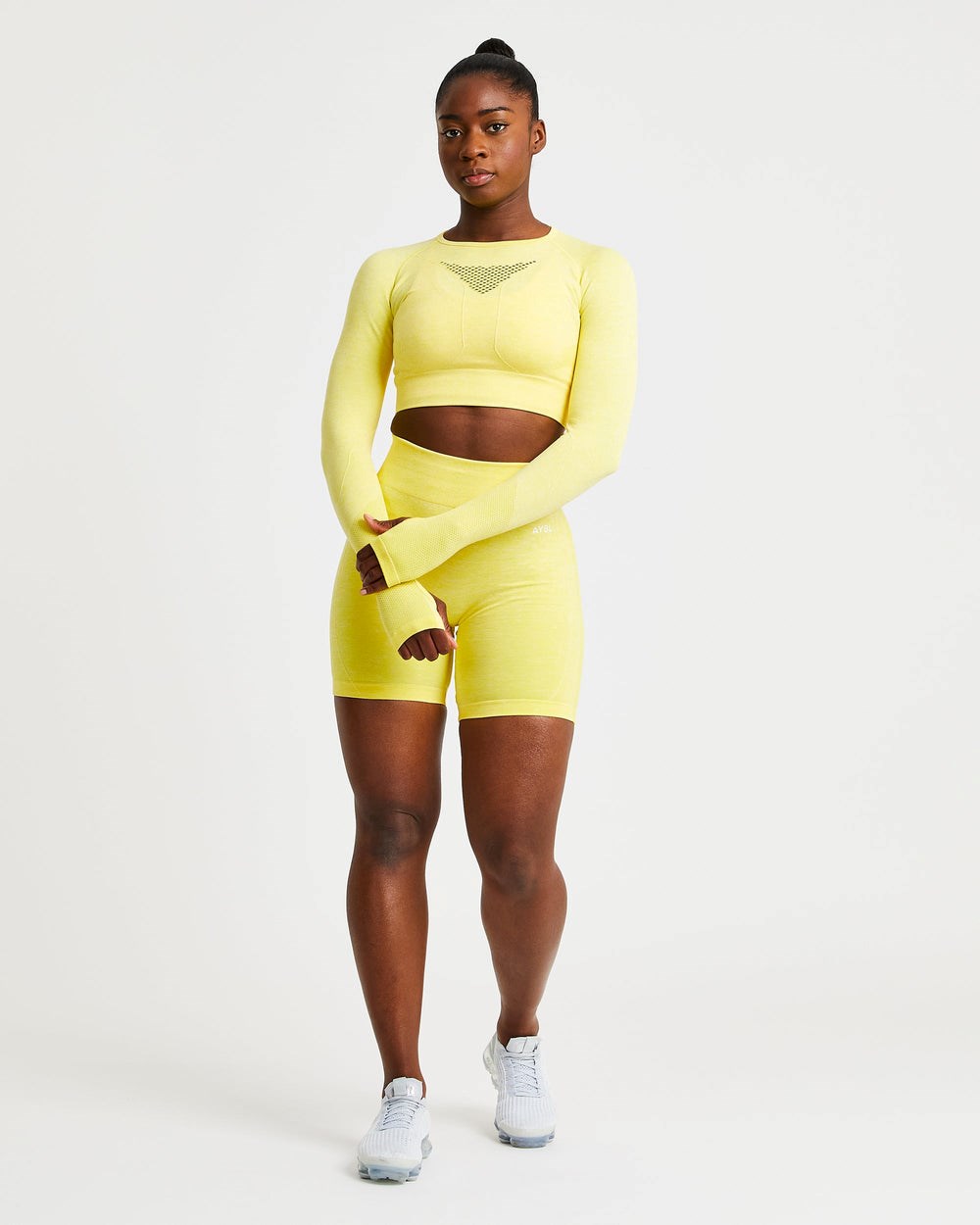 AYBL Motion Seamless Long Sleeve Crop Top Amarillo | CUBMV9376