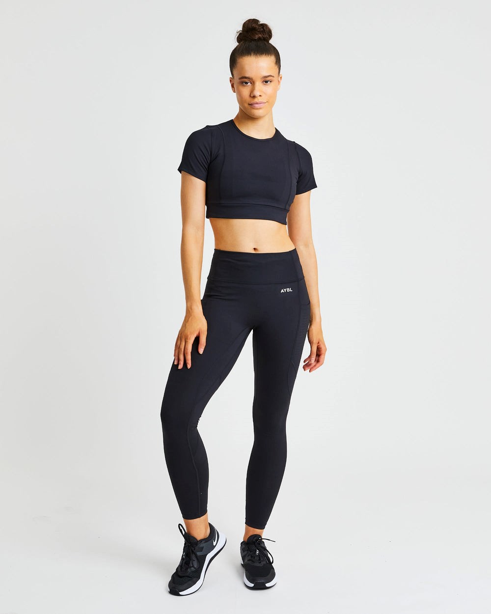 AYBL Pace Crop Top Negras | TIEJM1805