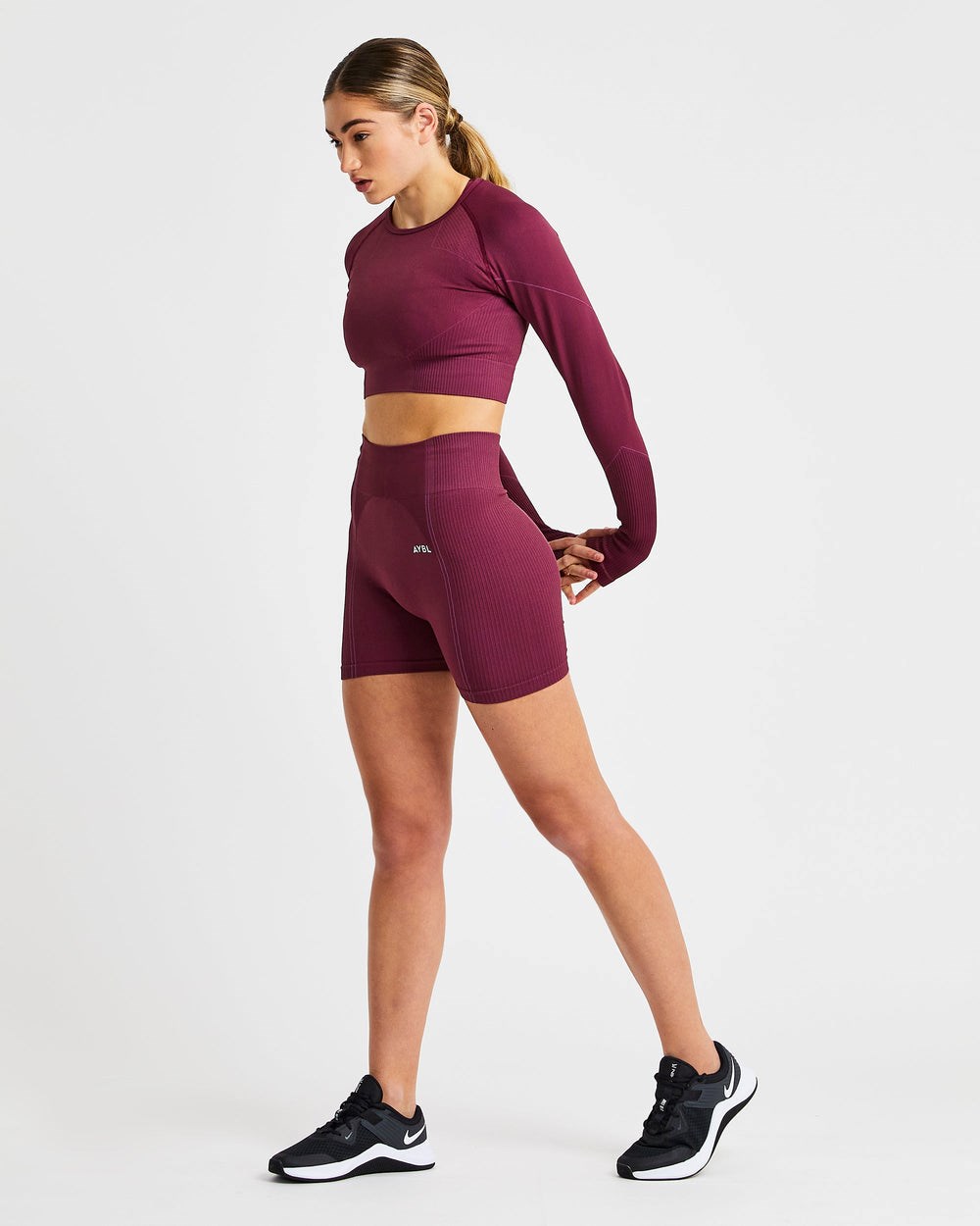 AYBL Reflex Seamless Long Sleeve Crop Top Plum | CJZOP1239