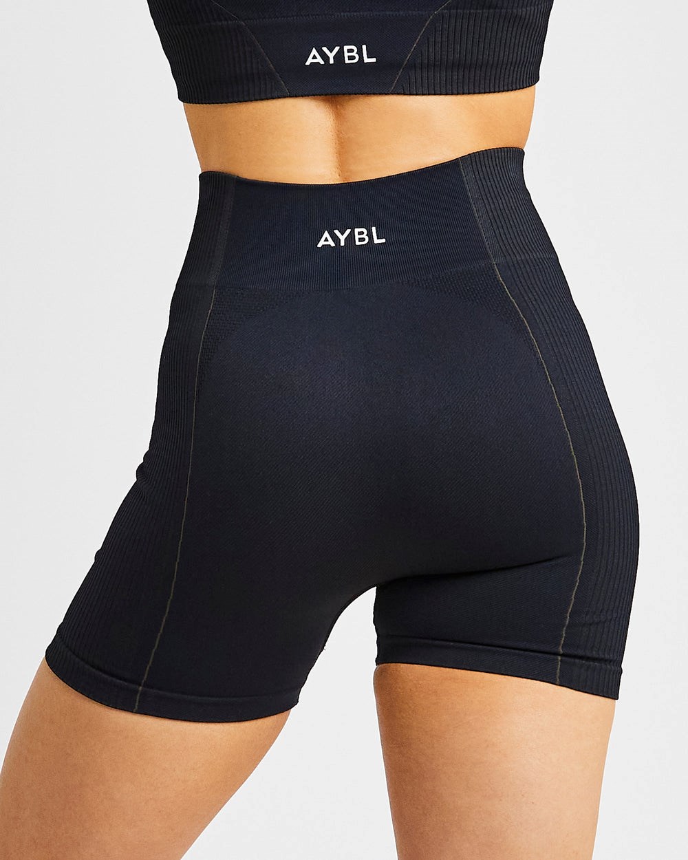 AYBL Reflex Seamless Shorts Negras | LMIJO9281