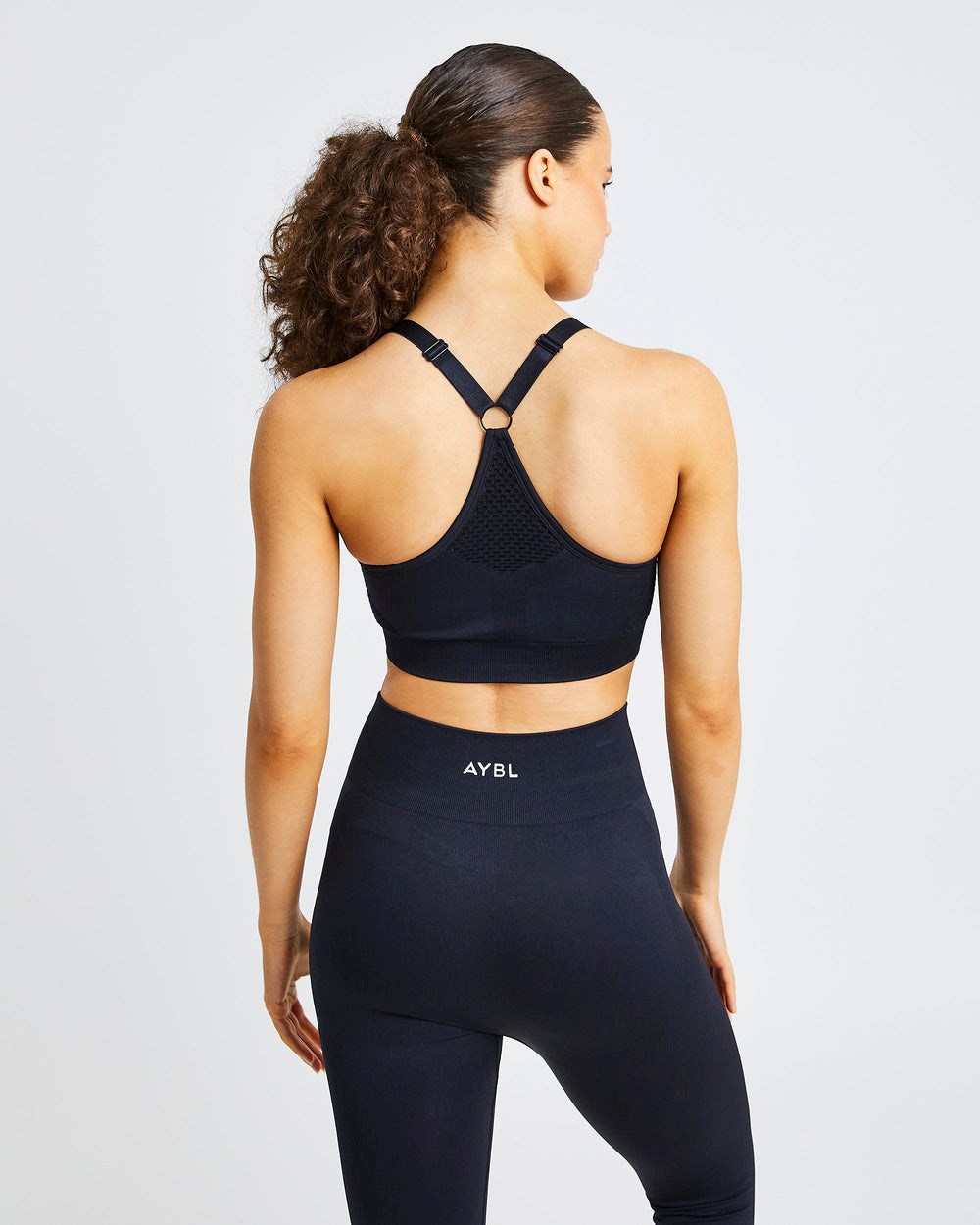 AYBL Reform Seamless Sports Bra Negras | NBWOK8301