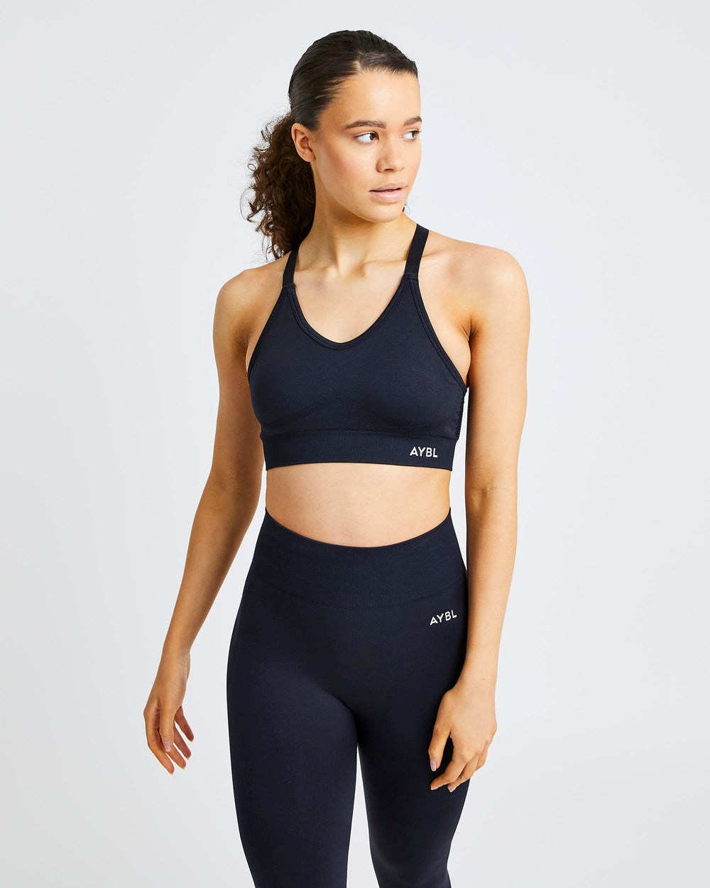 AYBL Reform Seamless Sports Bra Negras | NBWOK8301