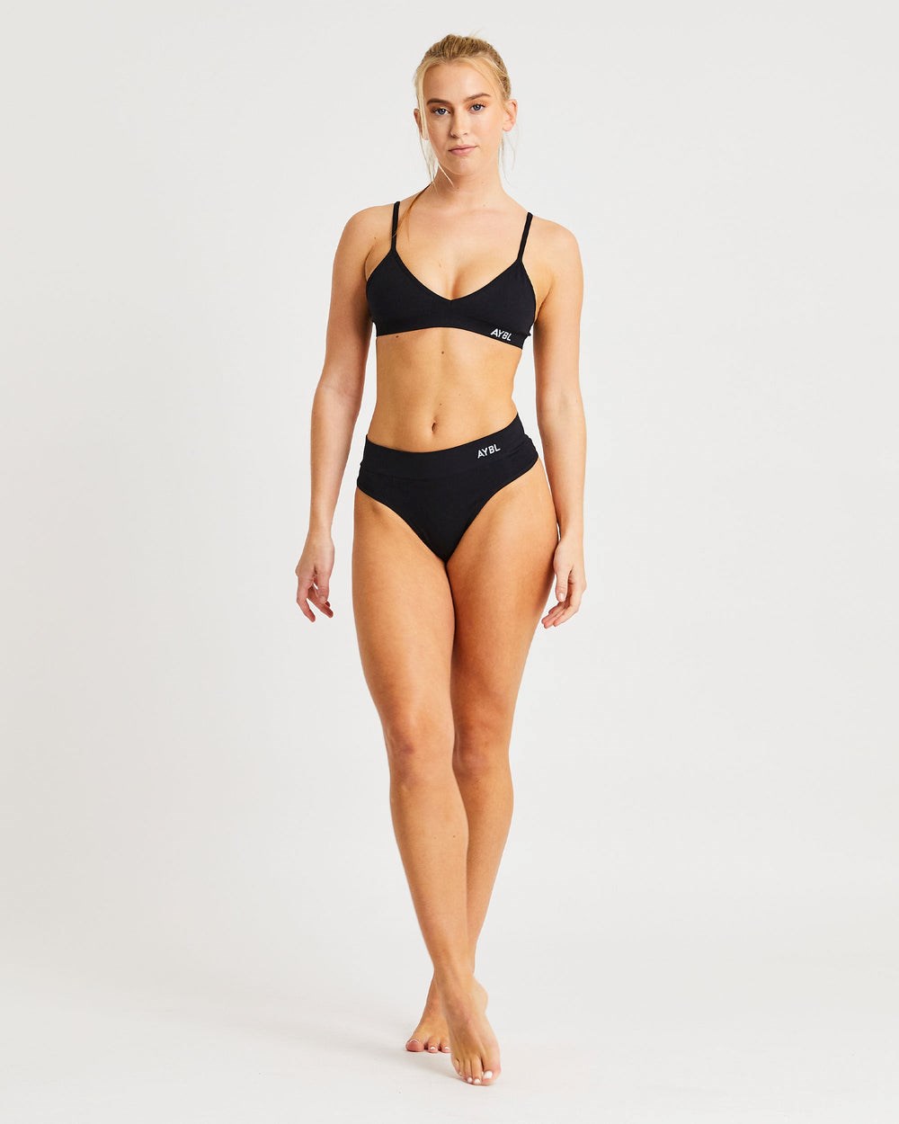 AYBL Seamless High Rise Tanga Negras | XYBGF3168