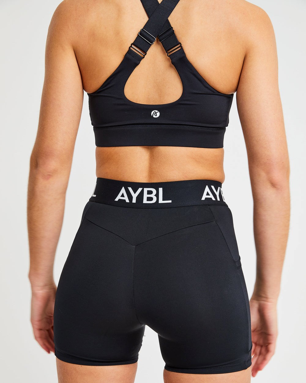 AYBL Sportive High Neck Sports Bra Negras | LEFXJ0394