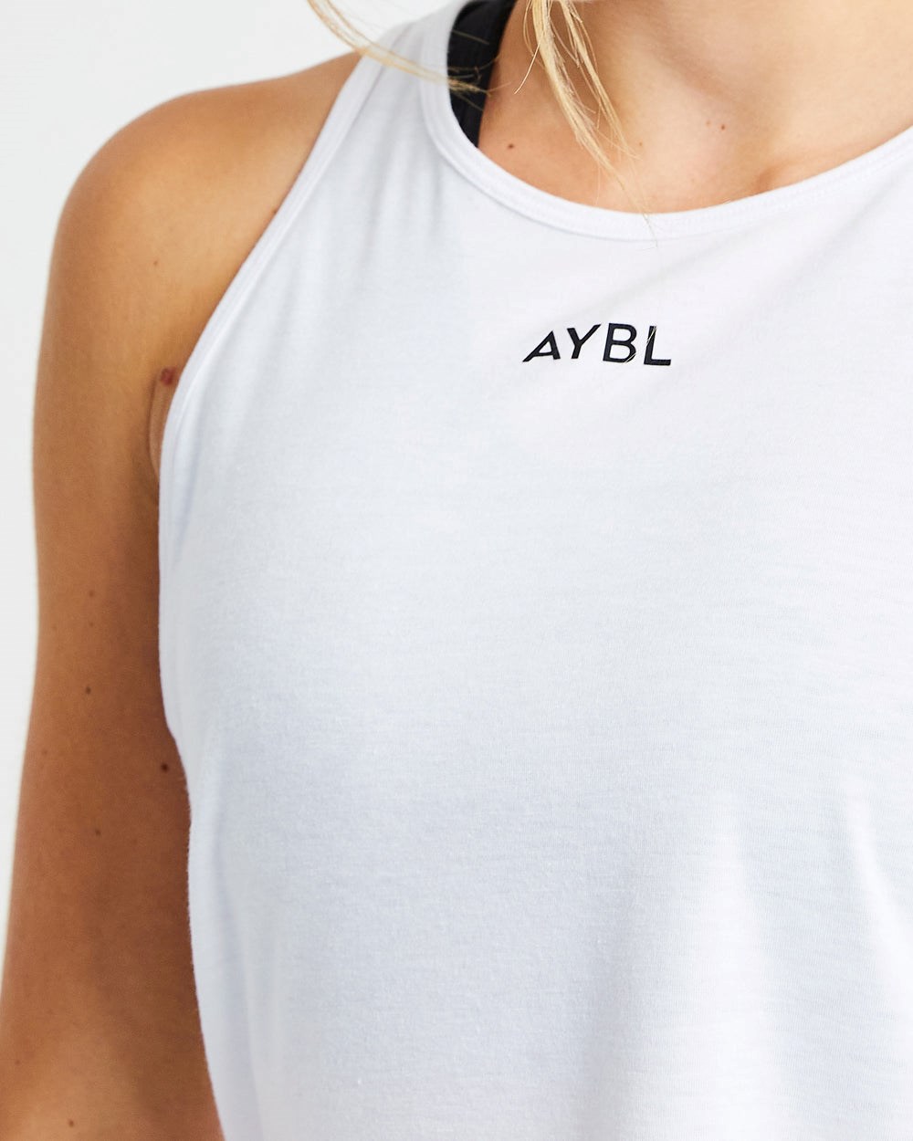 AYBL Strive Vest Blancas | TXIOL2890